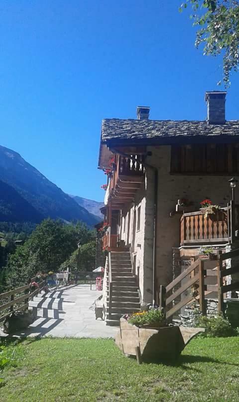 Vers Le Bois Hotel Valsavarenche Exterior foto